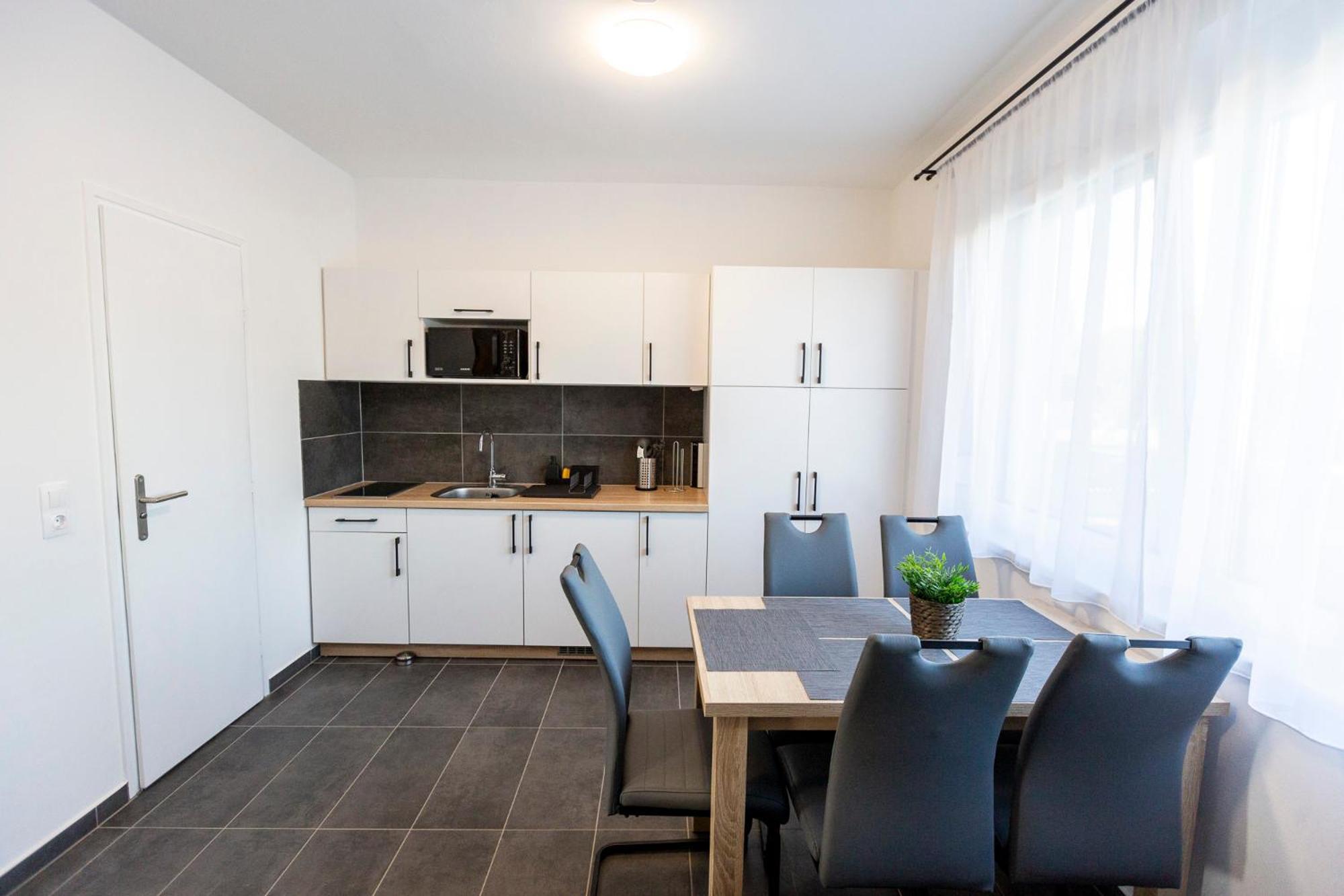 Horvath Apartman Фертёд Экстерьер фото
