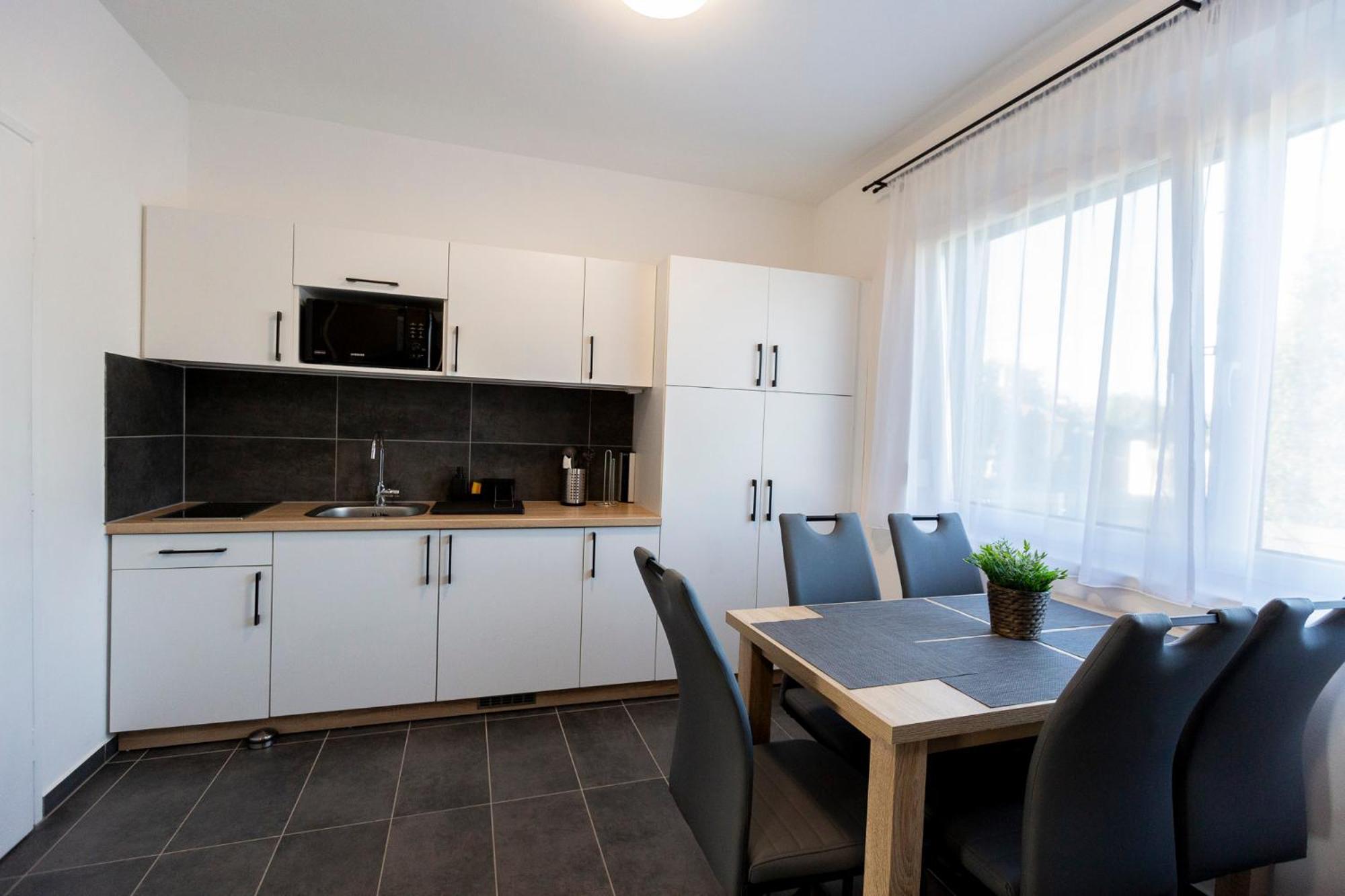 Horvath Apartman Фертёд Экстерьер фото